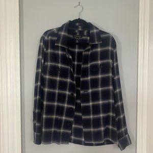 Banana Republic Men’s blue and white flannel pattern shirt